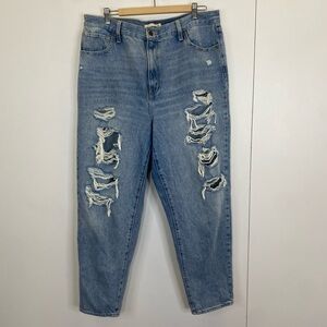 Levis High Waisted Mom Jean Distressed Size 34 Light Wash Denim